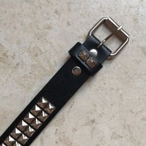HOT TOPIC Black Silver-Studs Grunge Punk Rock Belt